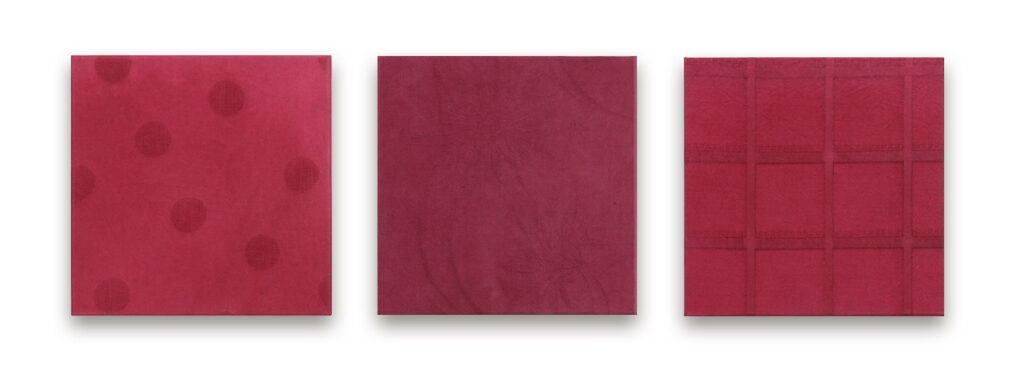 Rot (Triptychon) – Acryl auf Baumwolle von Uta Schirin